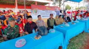 Reses-di-Sidorejo-Ketut-Erawan-Adakan-Lomba-Senam-Sicita-800x445
